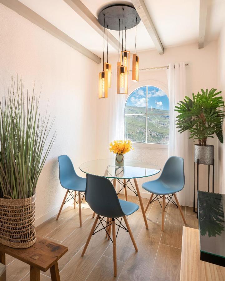 Beautifully Renovated 4 Bedroom Apt + Kid'S Room เซียร์ราเนบาดา ภายนอก รูปภาพ