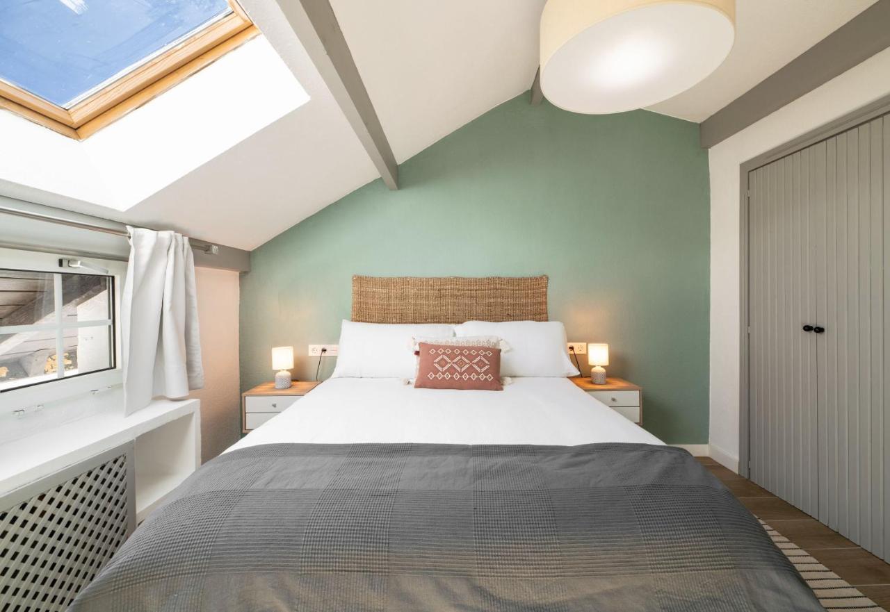 Beautifully Renovated 4 Bedroom Apt + Kid'S Room เซียร์ราเนบาดา ภายนอก รูปภาพ