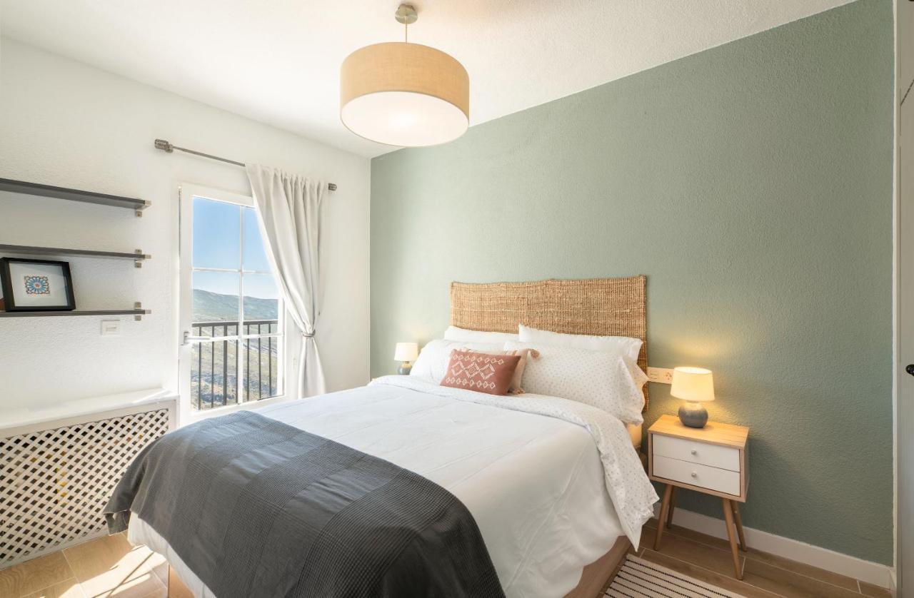 Beautifully Renovated 4 Bedroom Apt + Kid'S Room เซียร์ราเนบาดา ภายนอก รูปภาพ