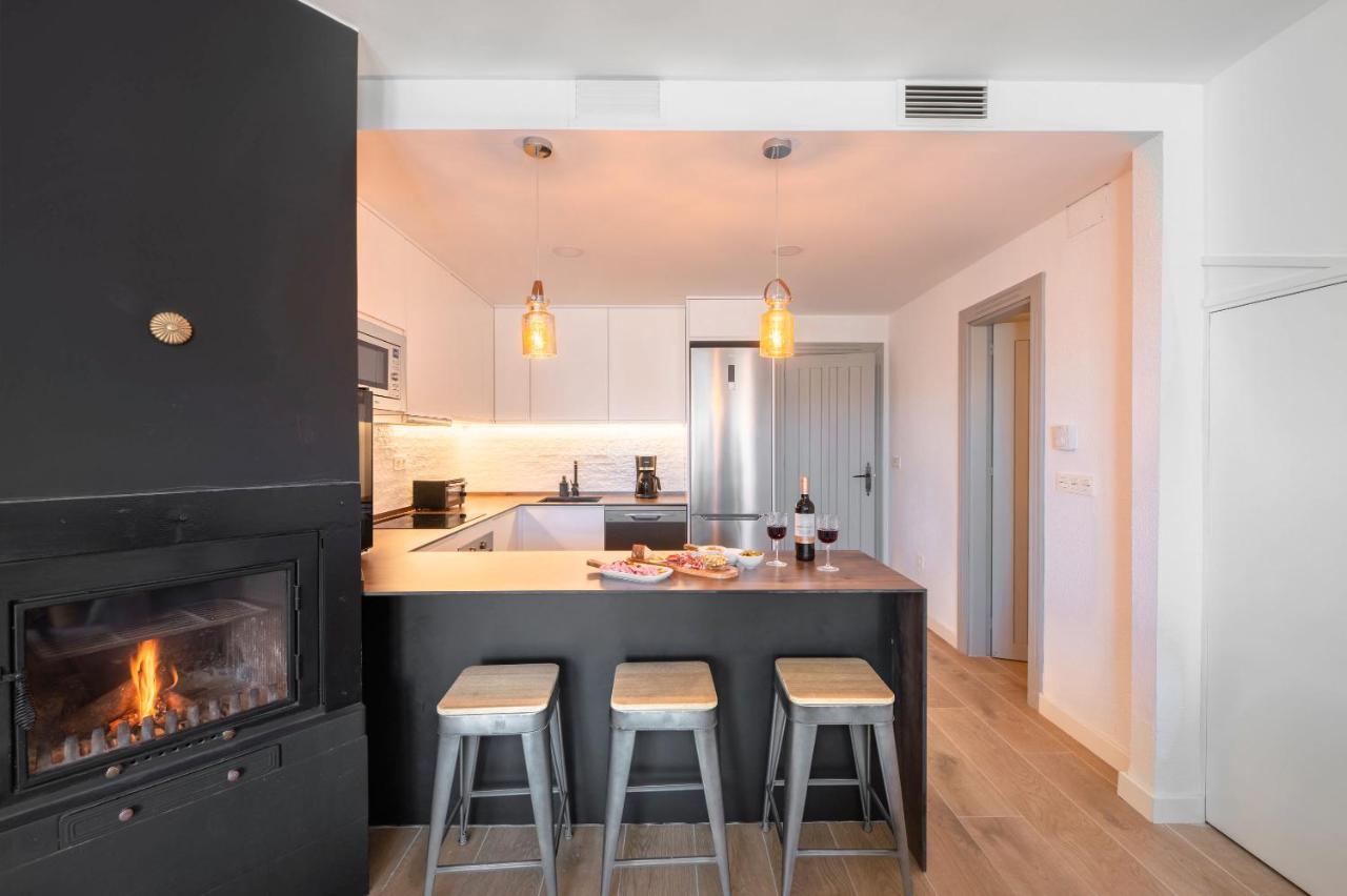 Beautifully Renovated 4 Bedroom Apt + Kid'S Room เซียร์ราเนบาดา ภายนอก รูปภาพ