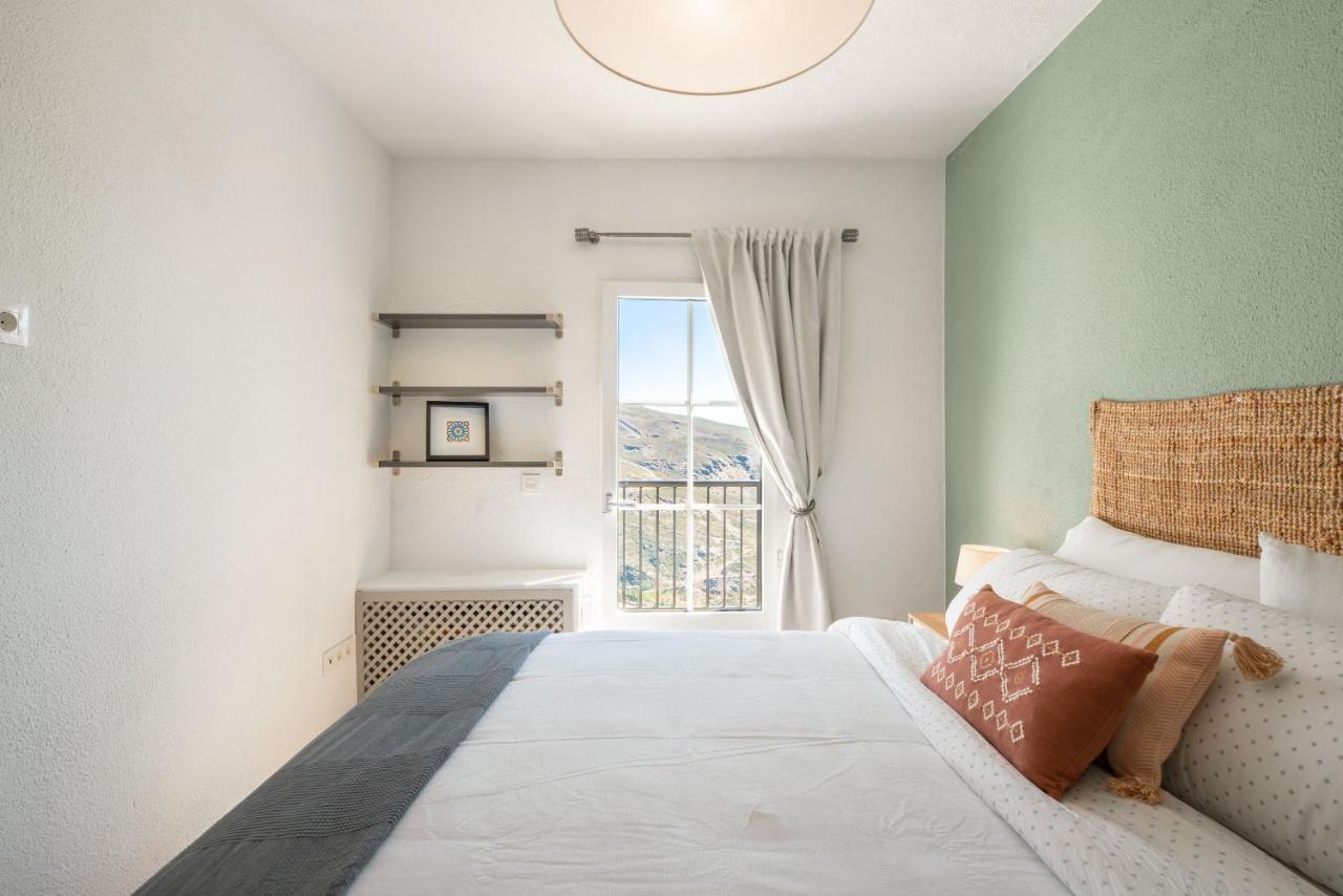 Beautifully Renovated 4 Bedroom Apt + Kid'S Room เซียร์ราเนบาดา ภายนอก รูปภาพ