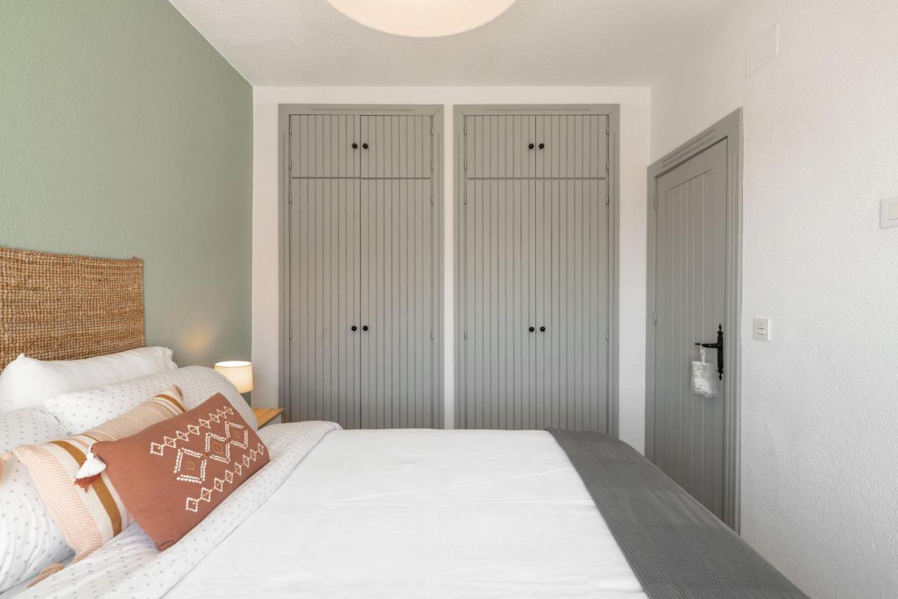 Beautifully Renovated 4 Bedroom Apt + Kid'S Room เซียร์ราเนบาดา ภายนอก รูปภาพ